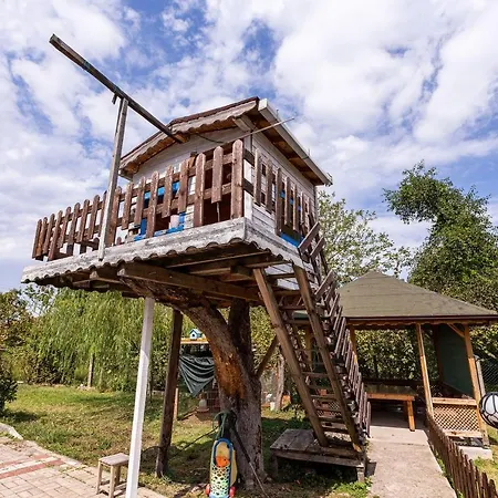 Villa Fascinating House With Treehouse In The Garden Near Kartepe Ski Center Sakarya (Marmara)