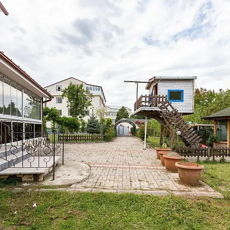 Fascinating House With Treehouse In The Garden Near Kartepe Ski Center Villa