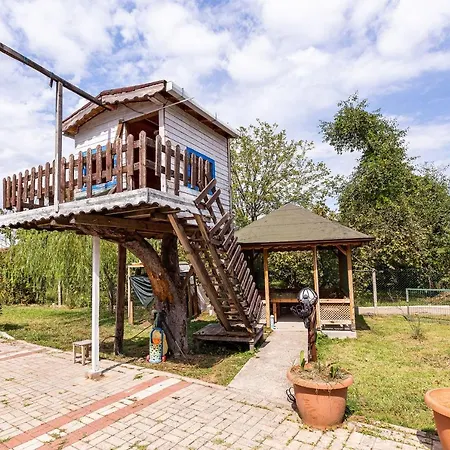 Villa Fascinating House With Treehouse In The Garden Near Kartepe Ski Center Sakarya (Marmara)