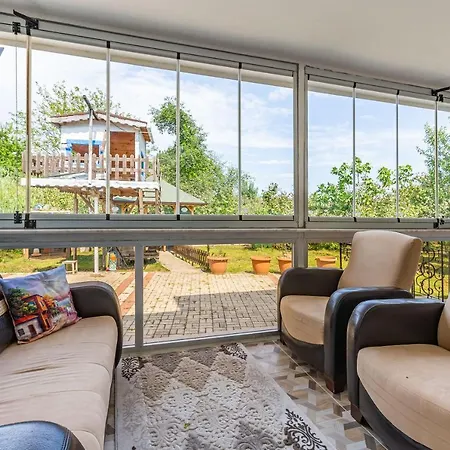 Fascinating House With Treehouse In The Garden Near Kartepe Ski Center Villa *
